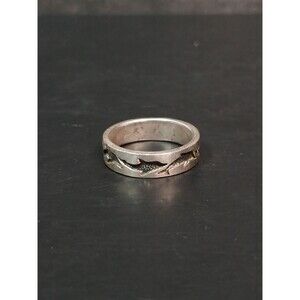 Sterling Silver 925 Engraved Dolphin Ring Size 8.5